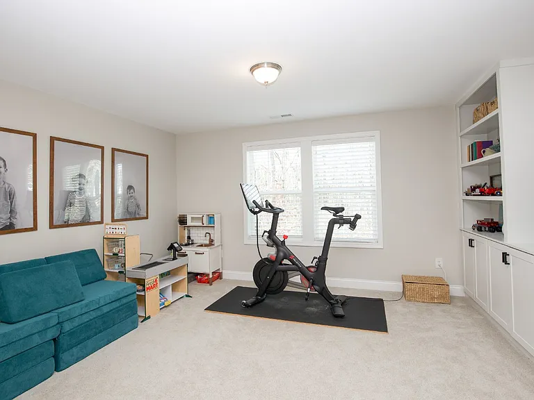 240 Parrish Ln — Photo 48