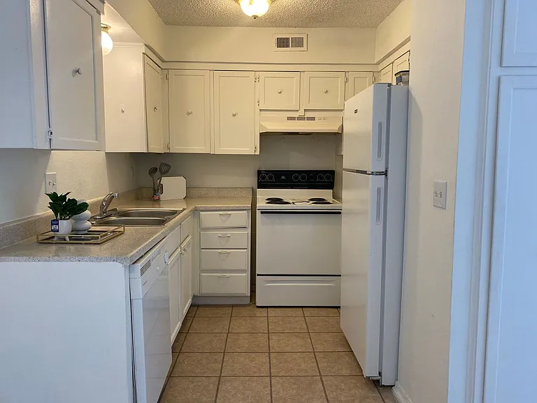 The Ivy Apartments-OK — Photo 19