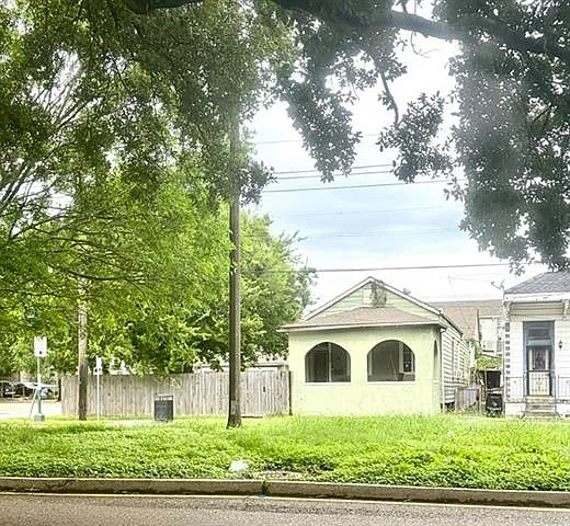 1505 N Broad St