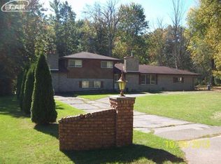 6206 Hugh St, Burton, MI