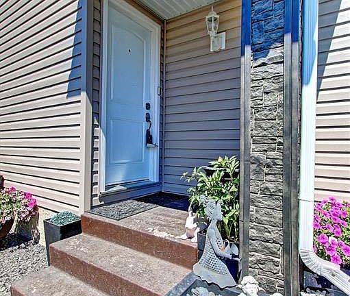 2nd image of 4111 E 58th St NE