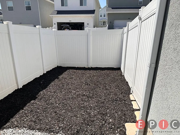4430 W 2550 N — Photo 8