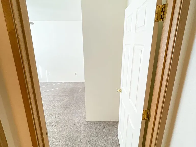 5416 N Hills Dr — Photo 16
