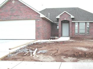 7605 Geneva Rea Ln, Yukon, OK 73099