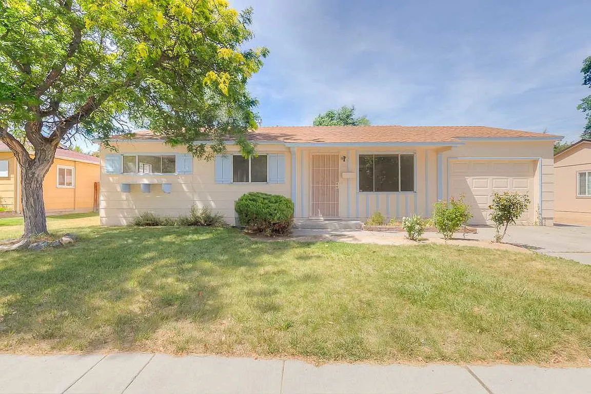 288 Richards Way photo 1