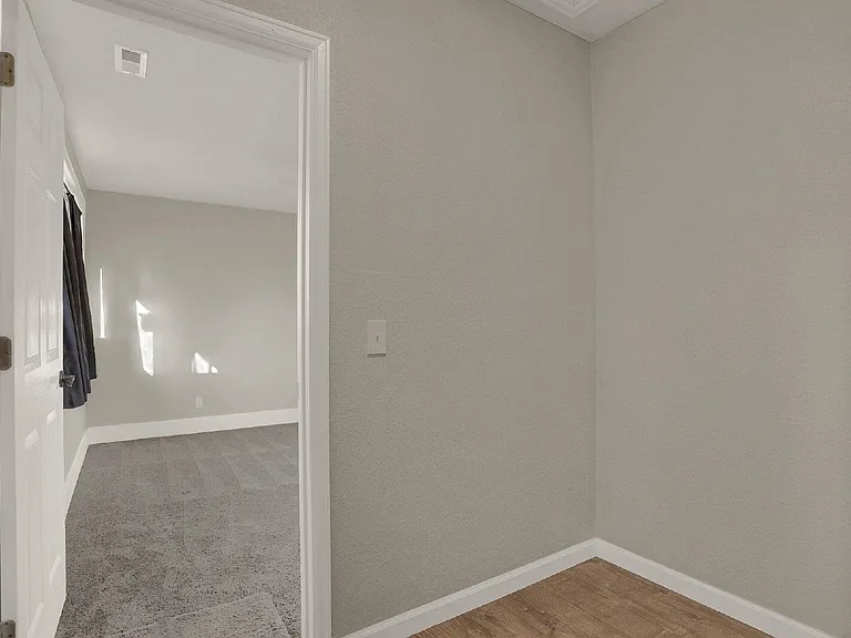 817 Westmoor Dr — Photo 17