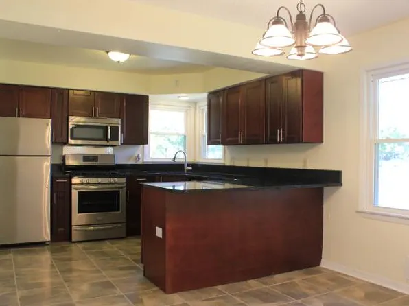 7715 Brooklyn Blvd, Brooklyn Park, MN 55443