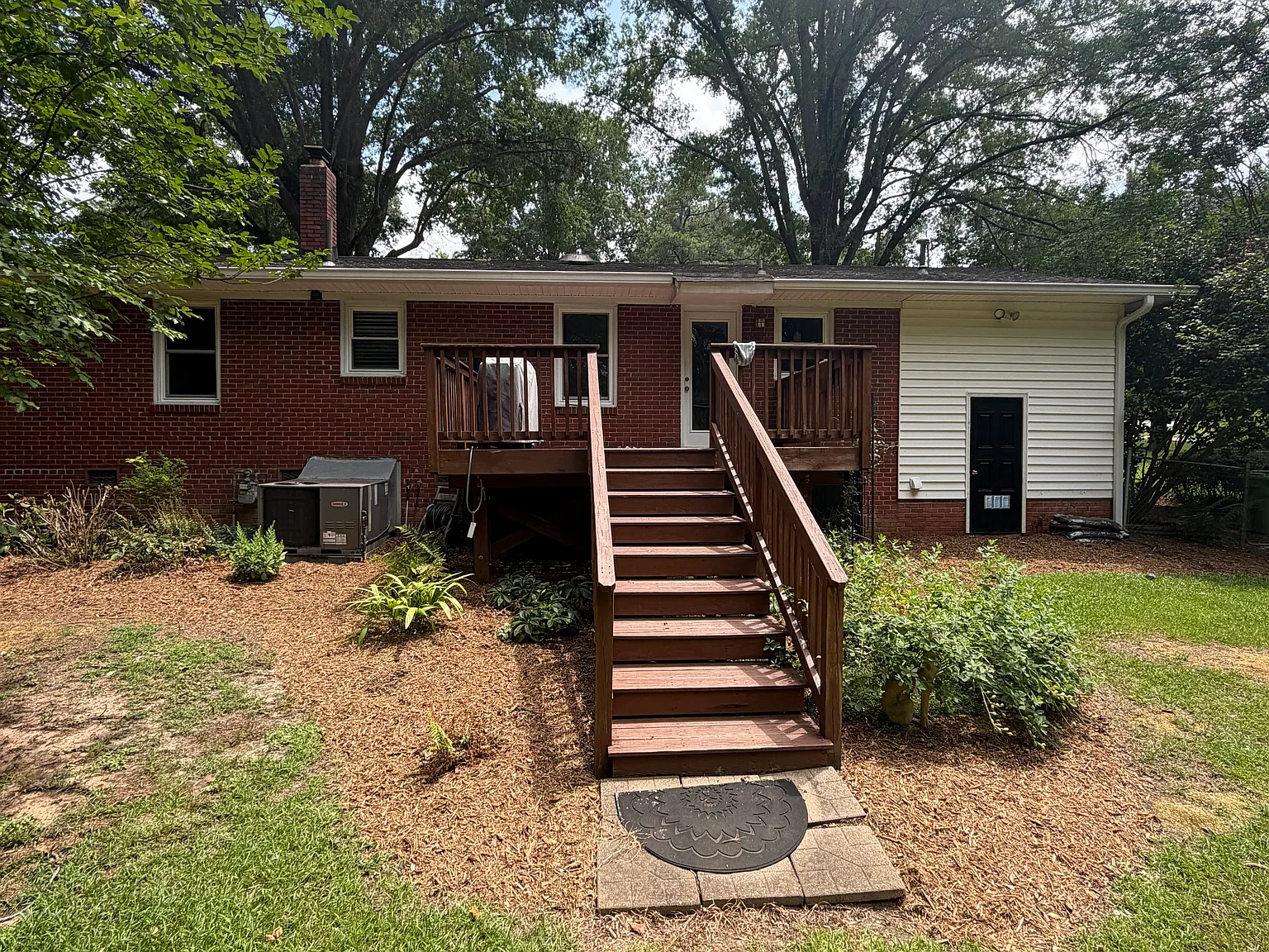 3 bed, 1.5 bath, 1100 sqft, $1,750 — Photo 4
