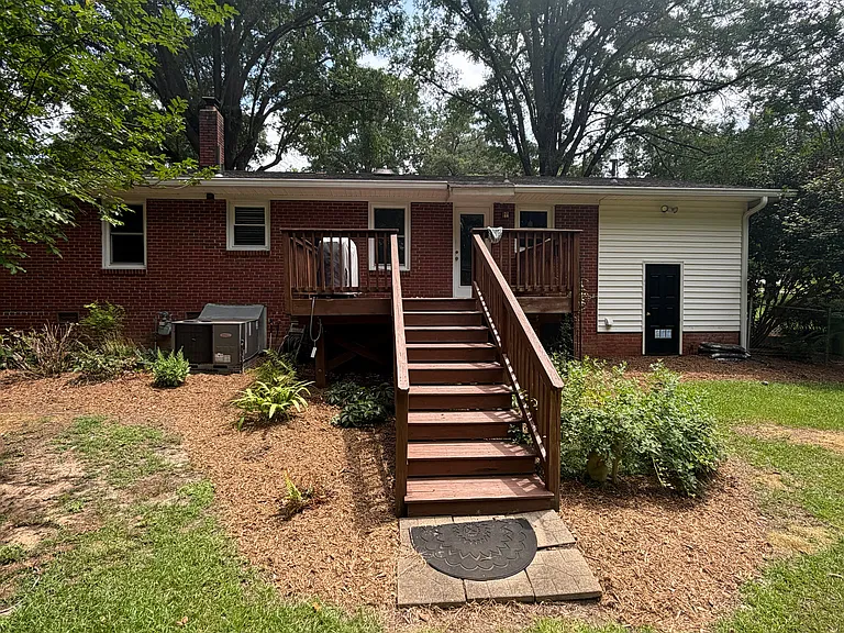 2524 Crestline Ave — Photo 4