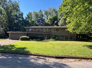 1165 Sassafras Ln, Niles, MI 49120