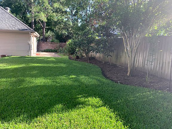 3rd image of 1703 Laguna Meadows Ln