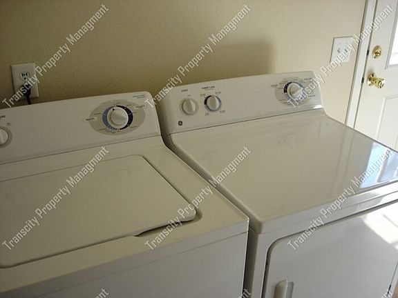 5th image of 5526 E Alder Ave