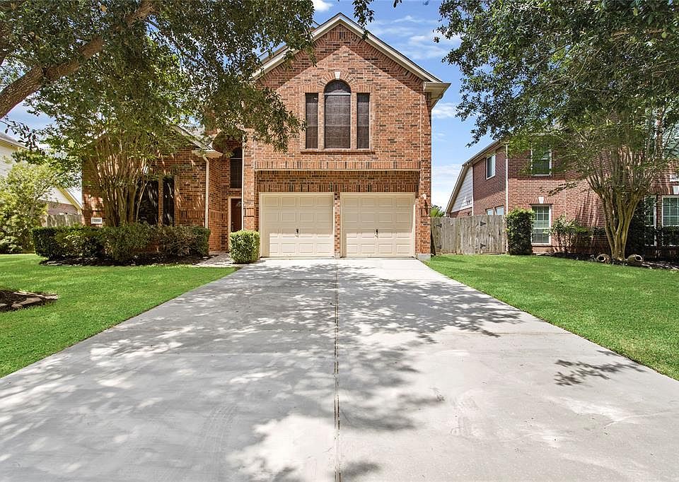 1st image of 2326 Waterwood Dr
