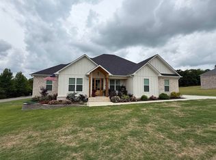 1 Avrey Ln, Greenbrier, AR 72058