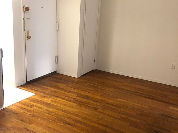 2nd image of 77 Saint Marks Pl #3FB