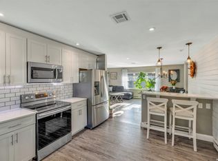 215 Woodbridge Dr UNIT B, Ridge, NY 11961