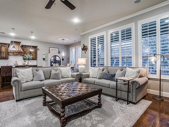 5th image of 6513 Camelback Dr