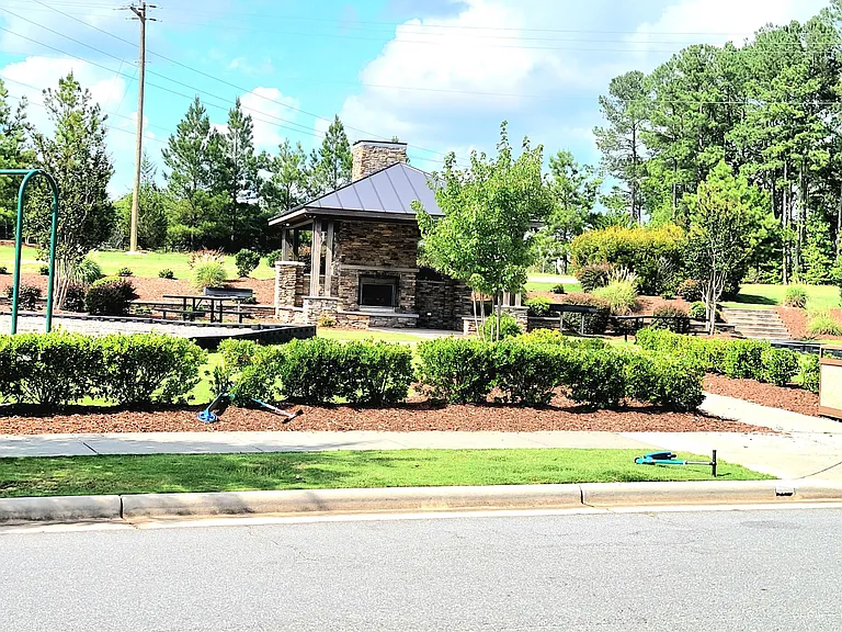 4144 Strendal Dr — Photo 16