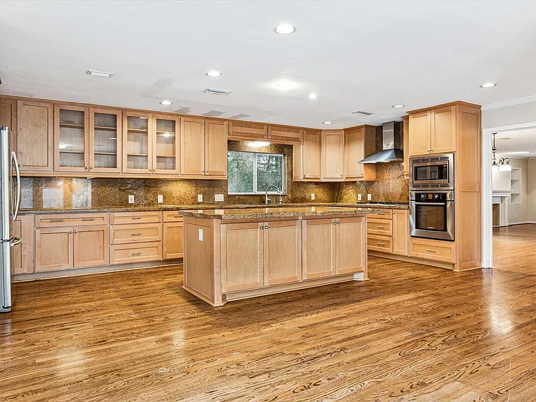 5505 Holly Springs Dr — Photo 5