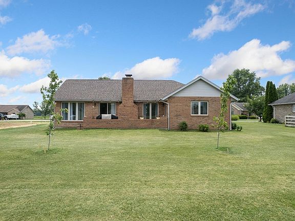 4th image of 202 Lakewood Ln