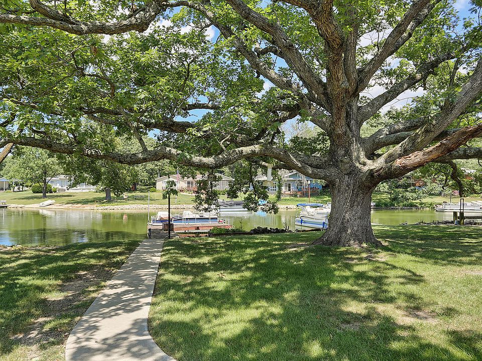 1st image of 370 Kaufman Dr
