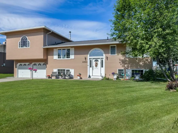 2592 Riverview Dr, Fairbanks, AK 99709