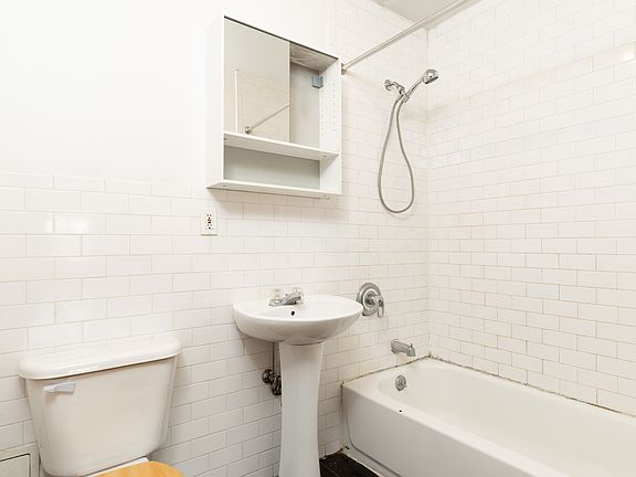 2nd image of 27 Arion Pl #421