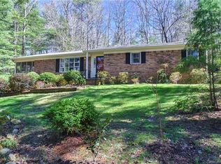 318 Colony Ln, Hendersonville, NC 28791