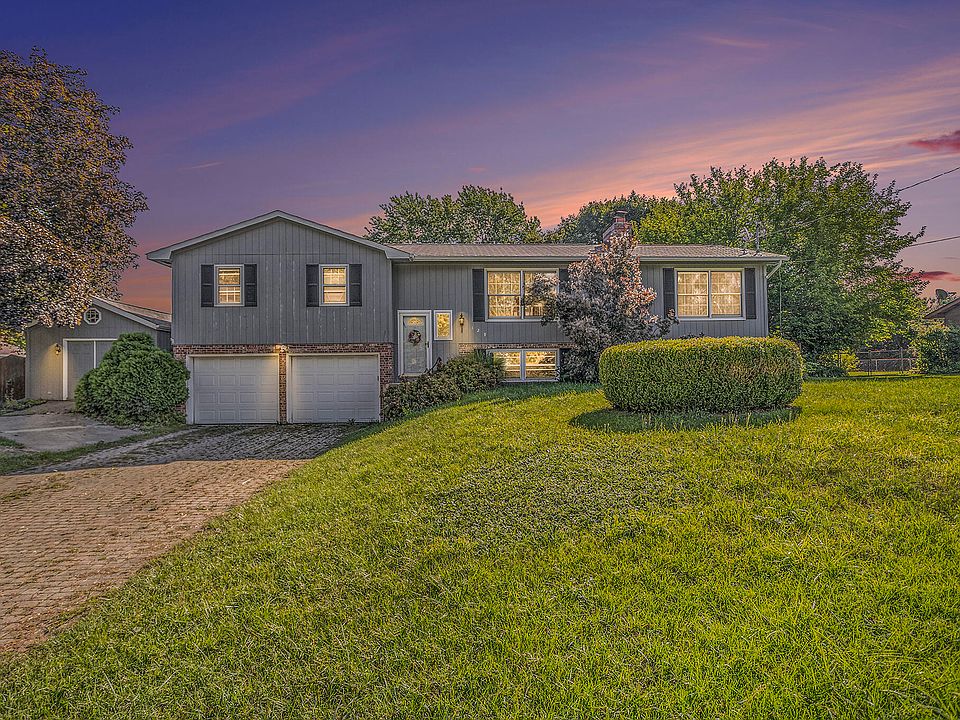 1st image of 129 Singletree Ln
