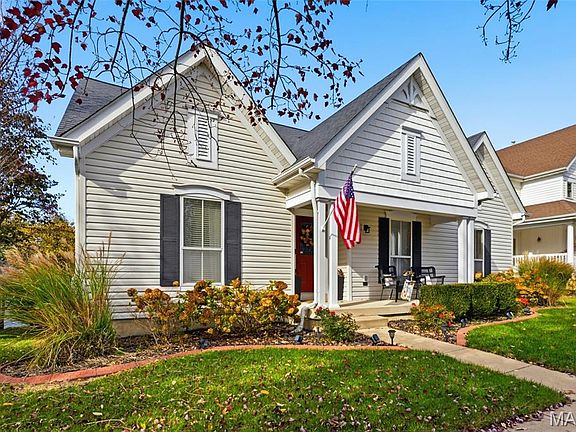2nd image of 620 Summer Stone Dr