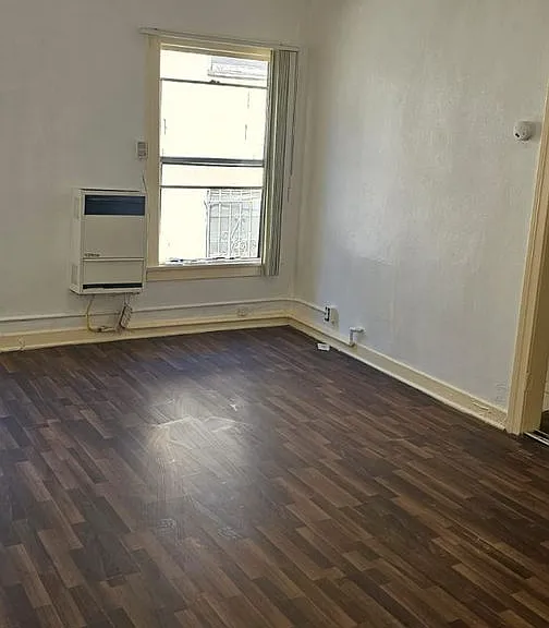 2651 S Manhattan Pl — Photo 1