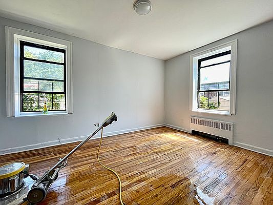 3rd image of 105 E 86th St #1L