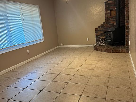 2nd image of 1215 Lorene Ave