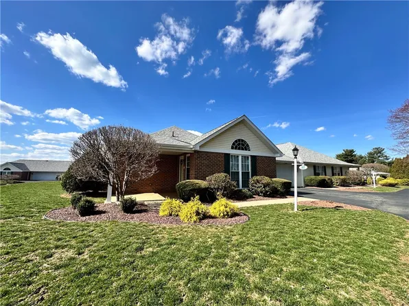 107 Overview Dr S, Greensburg, PA 15601