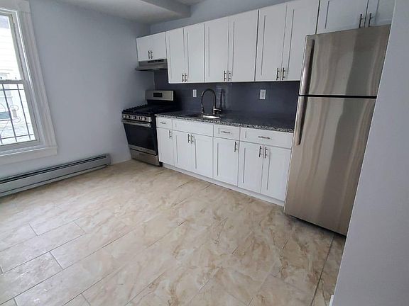 3rd image of 744 Highland Ave Floor 2