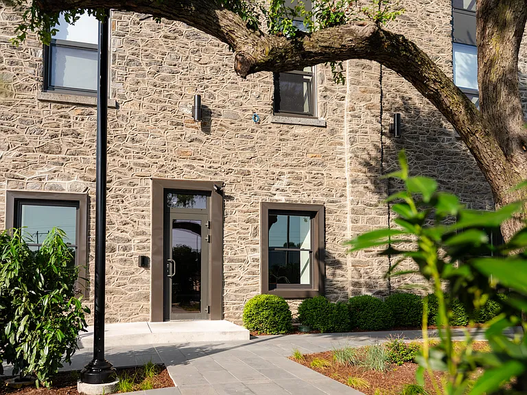The Roe at Manayunk Apartments and Townhomes — Photo 98
