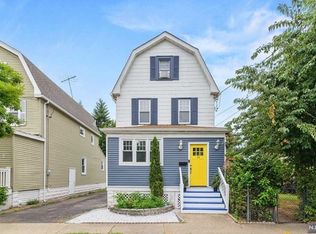 11 Pine St, Bloomfield, NJ 07003