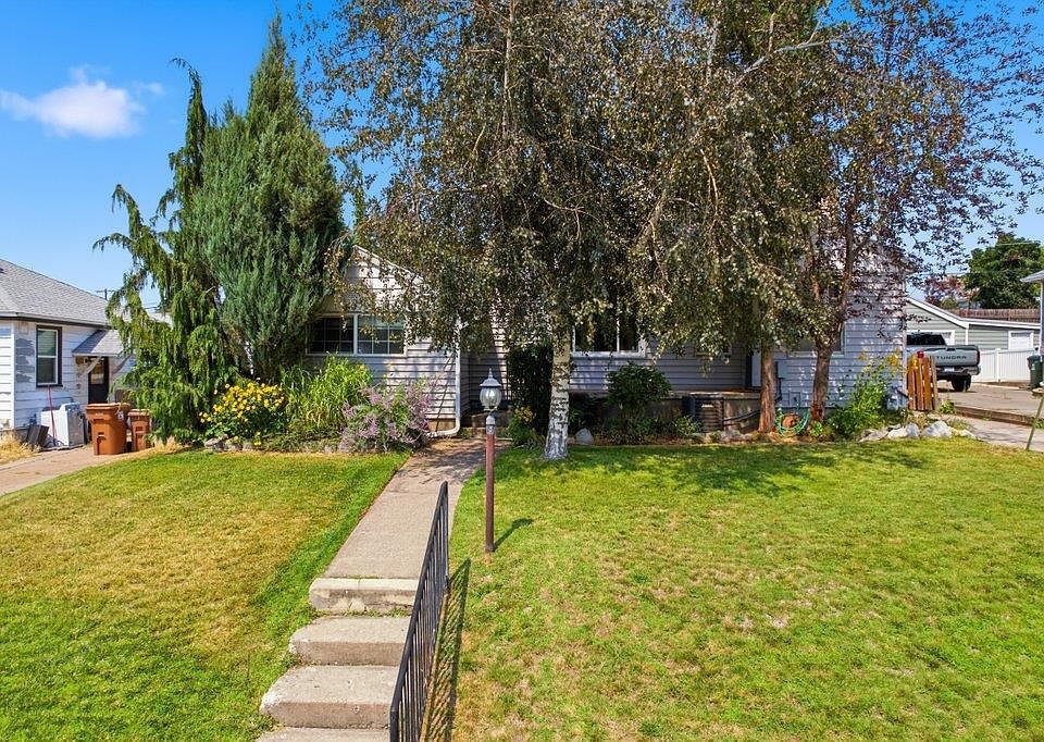 1st image of 2804 W Longfellow Ave