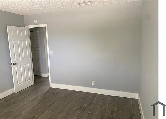 201 NW 32nd Ct #210 — Photo 5