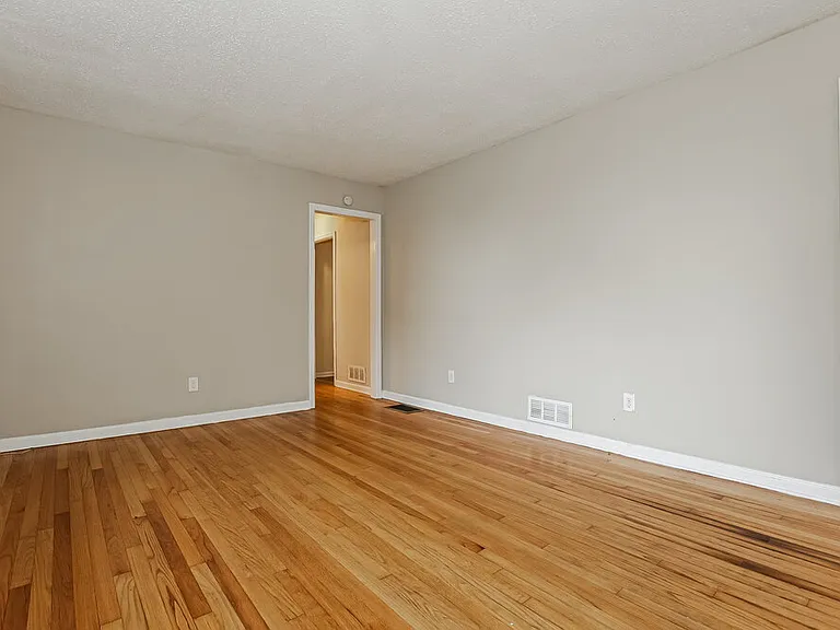 6570 Elsie St — Photo 3