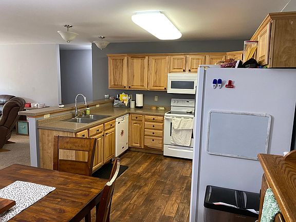 Kitchen - Main Level