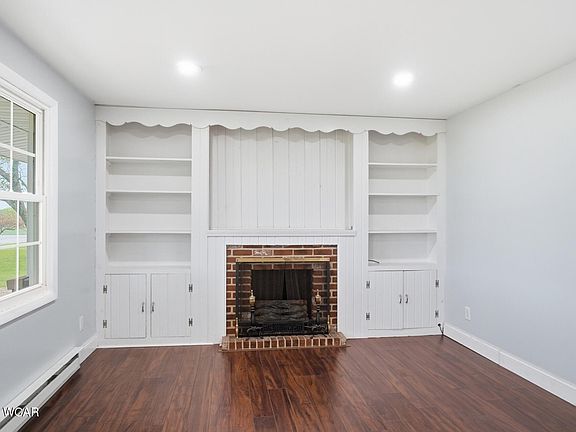 4th image of 1756 N Cool Rd