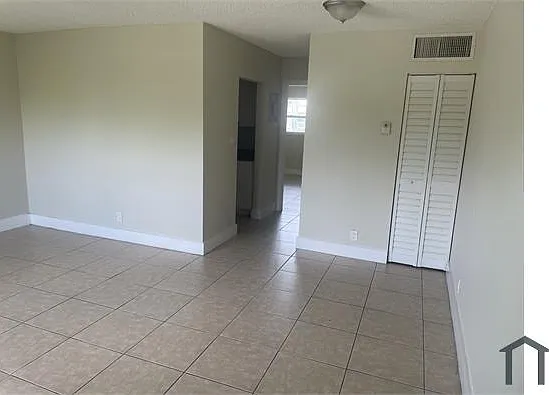 1 bed, 750 sqft, $1,800 — Photo 2
