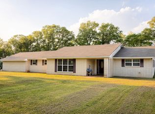21 Fairview Dr, Mc Gehee, AR 71654