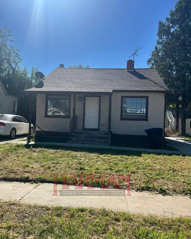 3 bed, 1.0 bath, 961 sqft, $1,150 — Photo 1