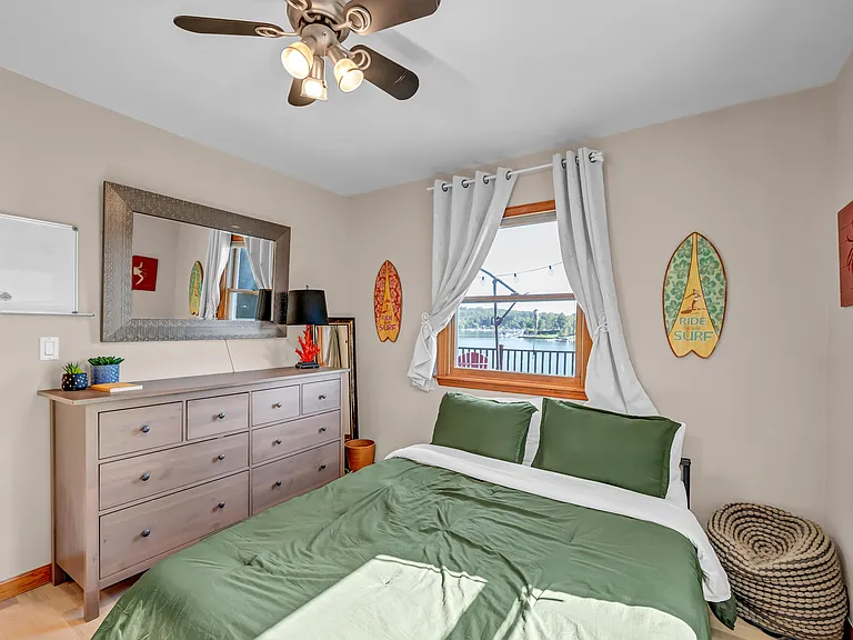 18 Shore Rd — Photo 18