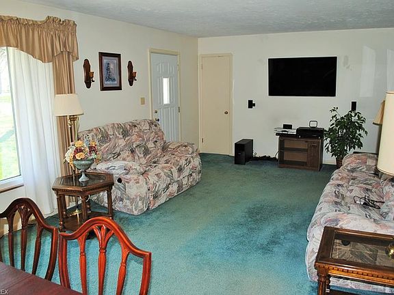 2nd image of 24042 Ambour Dr