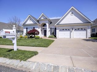 4 Talister Ct, Freehold, NJ 07728