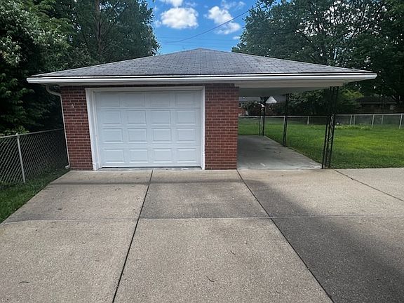 3rd image of 3107 Roselawn Blvd