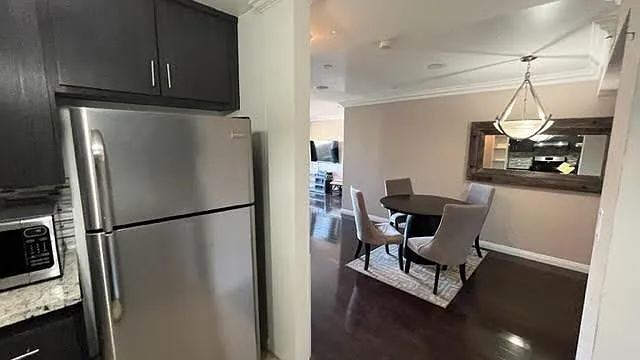 12157 Moorpark St #204 — Photo 13